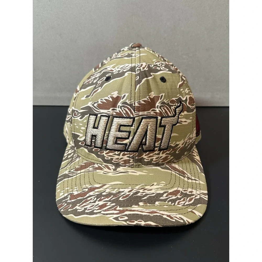 mitchell ness Miami‎ Heats Camo SnapBack Hat